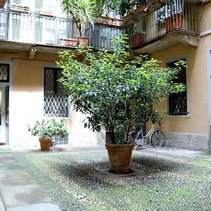 Historical Center Montenapoleone Loft Milano